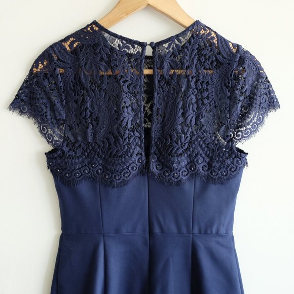 Ever New eyelash lace and crystal cocktail dress - Picture 13 of 13